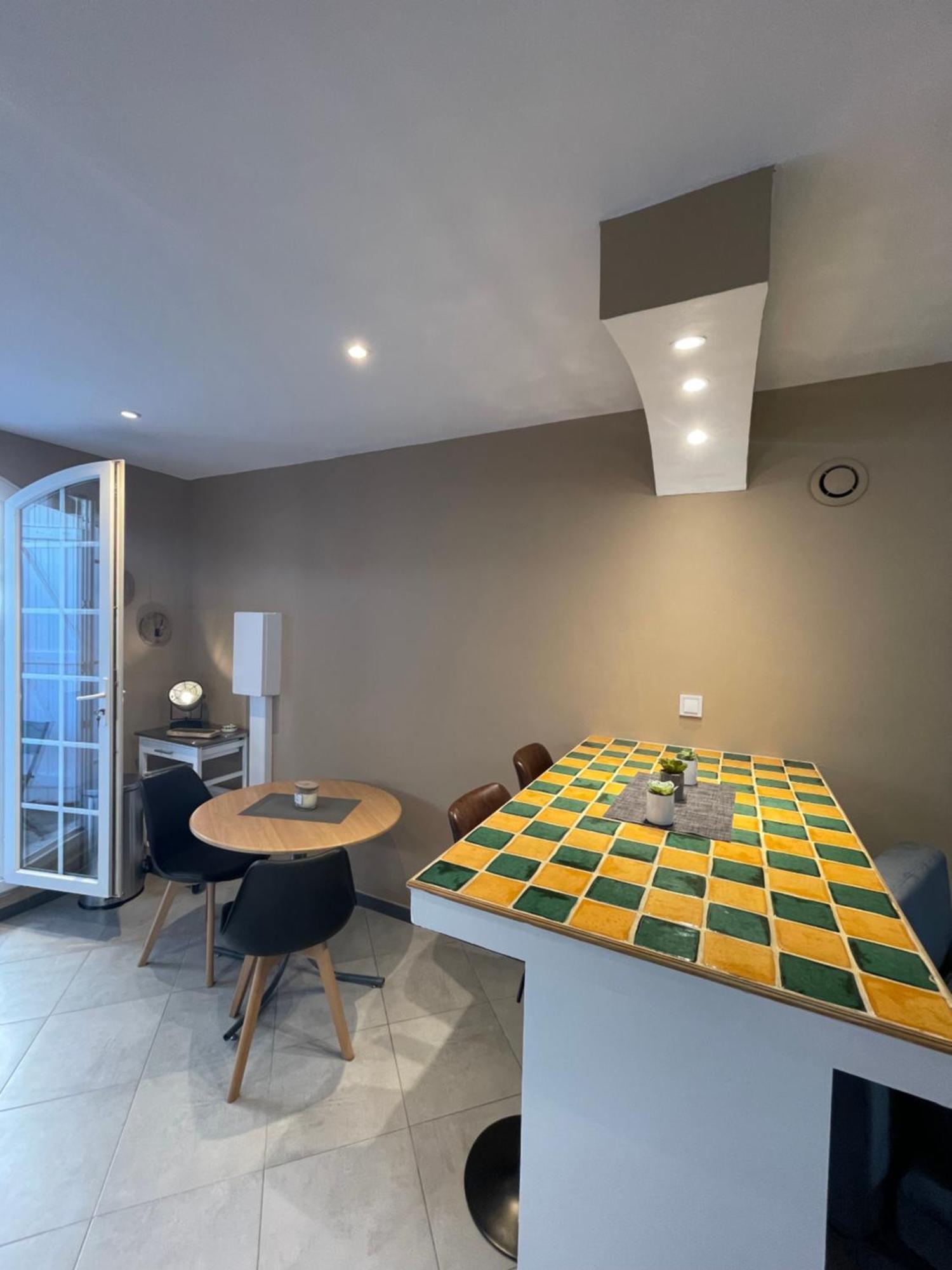 Apartment M&s Neuf Climatise Centre Historique Vias